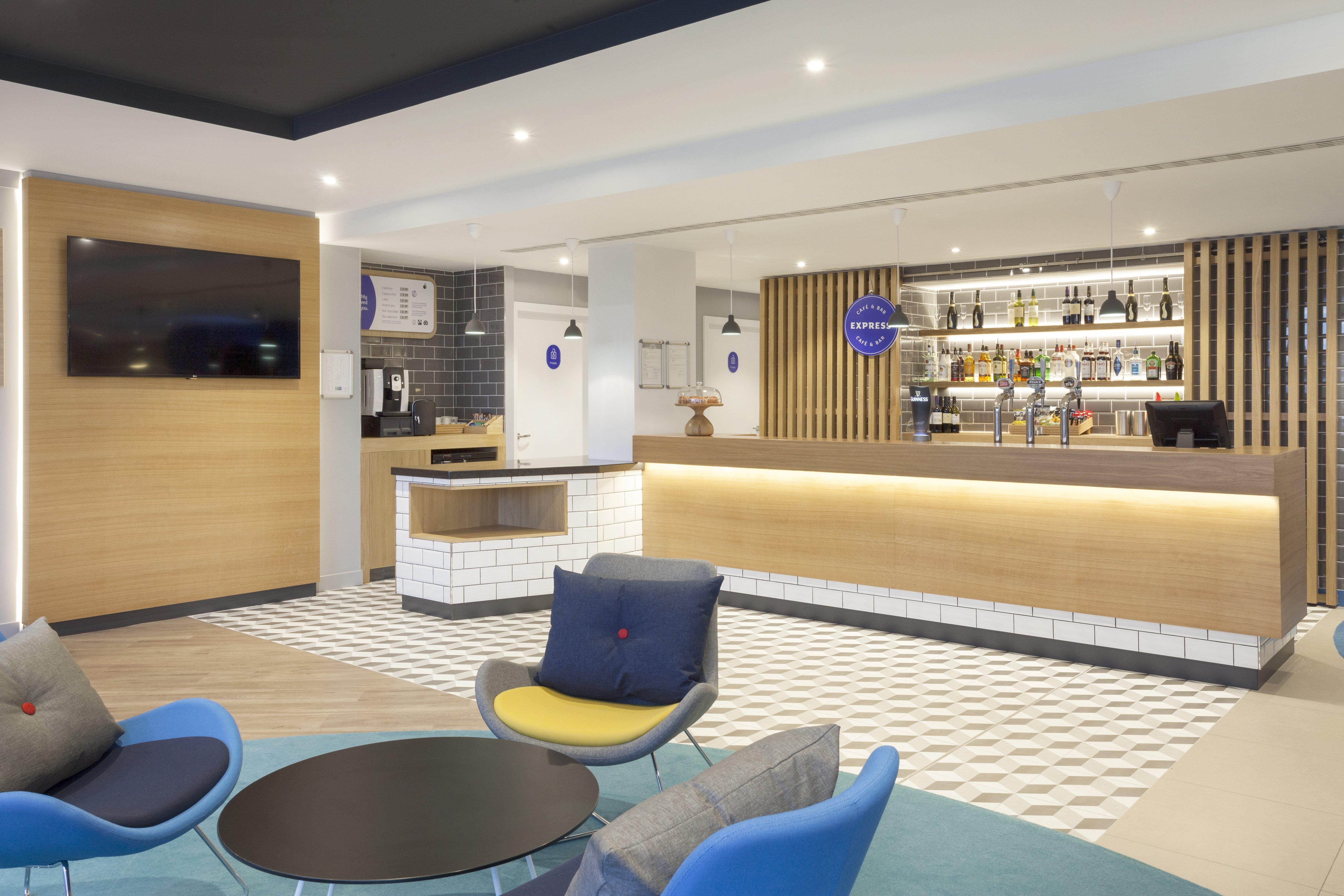 Holiday Inn Express St. Albans - M25, Jct.22 St Albans Eksteriør billede