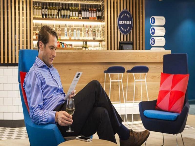 Holiday Inn Express St. Albans - M25, Jct.22 St Albans Eksteriør billede